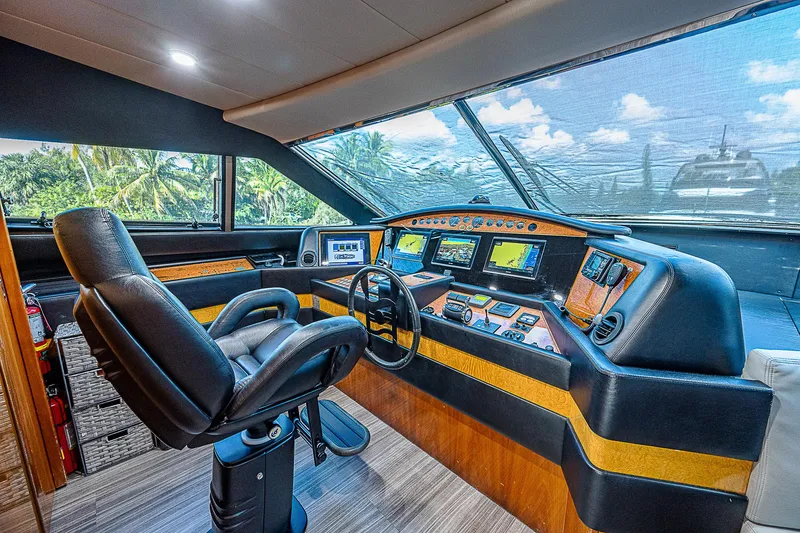 La Bella Vita Yacht Photos Pics 