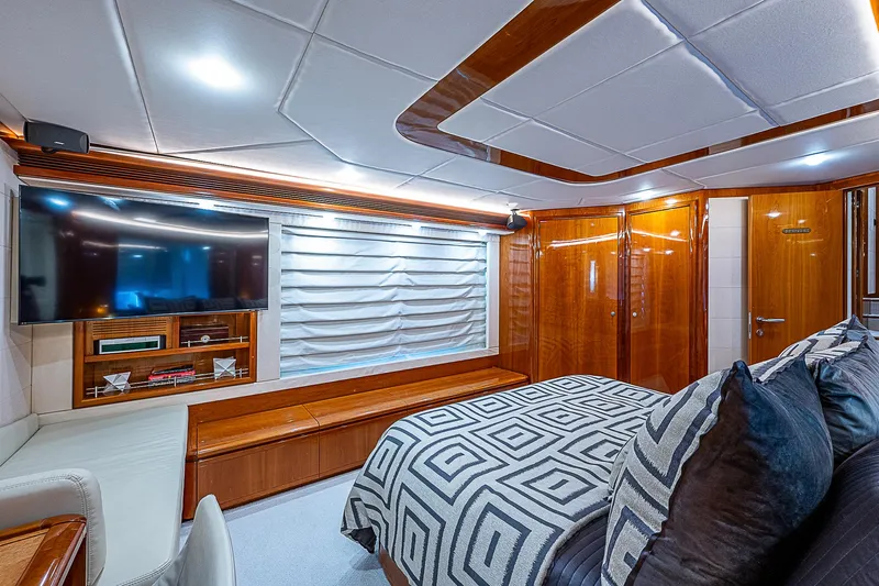 La Bella Vita Yacht Photos Pics 