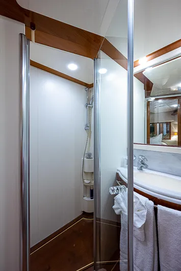 La Bella Vita Yacht Photos Pics 