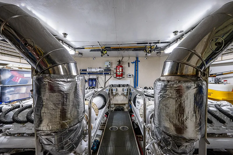 La Bella Vita Yacht Photos Pics 