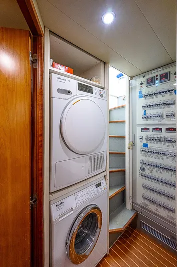 La Bella Vita Yacht Photos Pics 