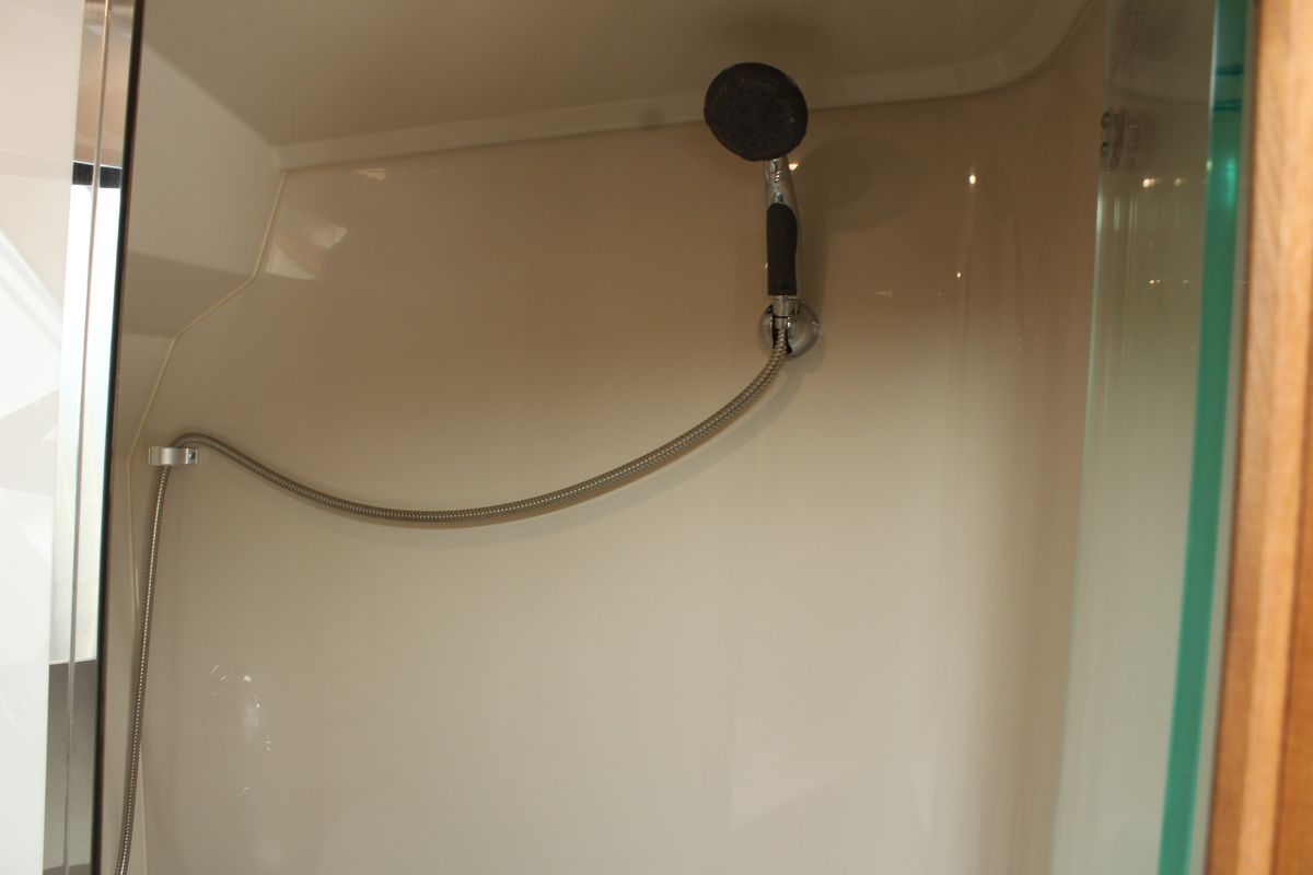 2014 Cruisers Yachts 45 