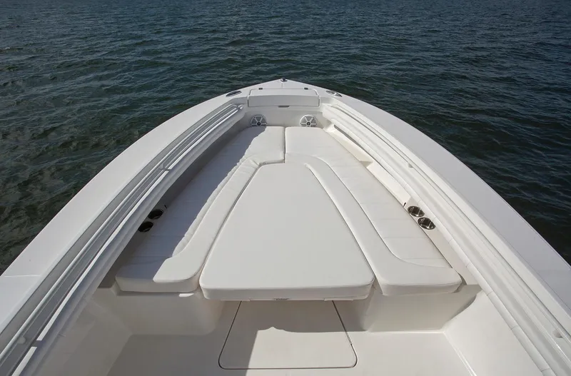 Dji2c381l526 Yacht Photos Pics Manufacturer Provided Image