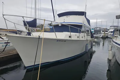 Tollycraft 37 Sport Sedan