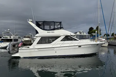 Bayliner 3988 Command Bridge Motoryacht