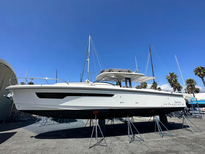 Dog House Yacht Photos Pics 