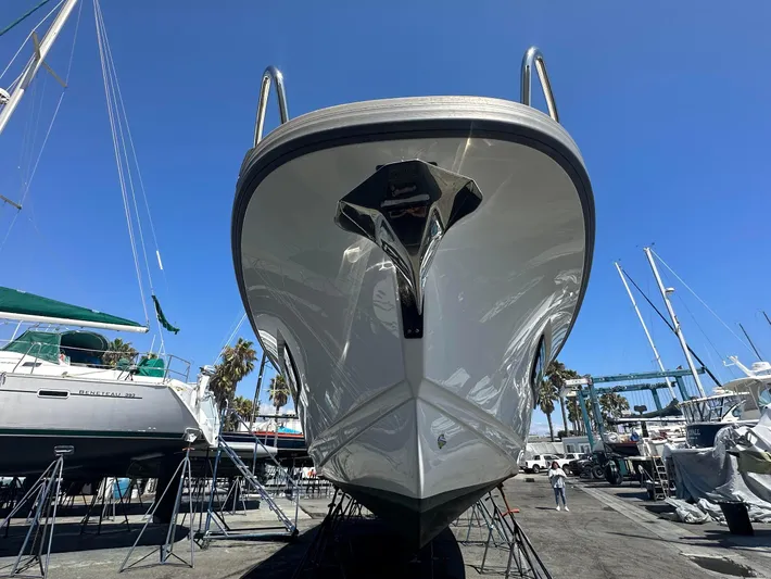 Dog House Yacht Photos Pics 