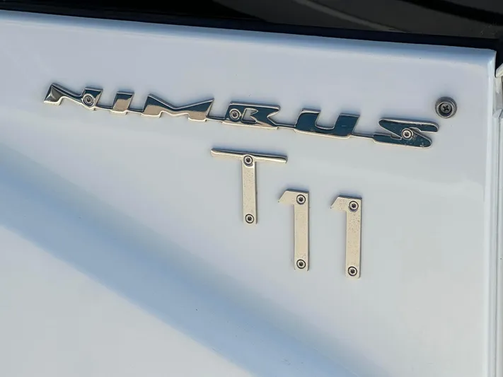 Dog House Yacht Photos Pics 