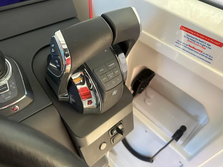 Dog House Yacht Photos Pics 