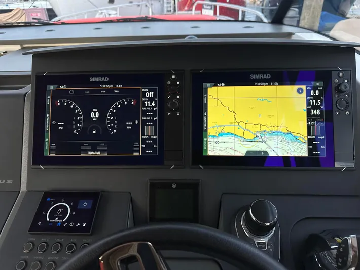 Dog House Yacht Photos Pics 