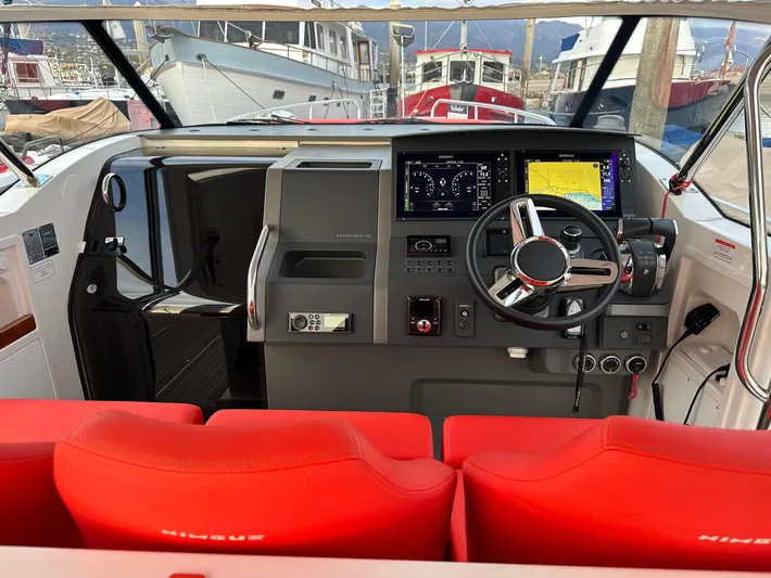 Dog House Yacht Photos Pics 