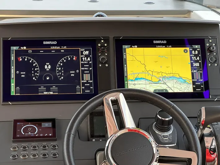 Dog House Yacht Photos Pics 