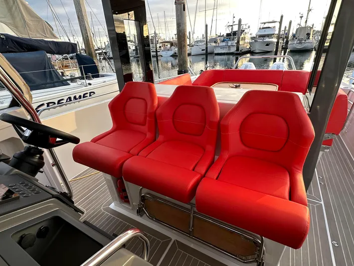 Dog House Yacht Photos Pics 