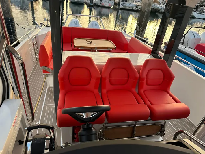 Dog House Yacht Photos Pics 