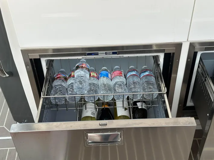 Dog House Yacht Photos Pics 