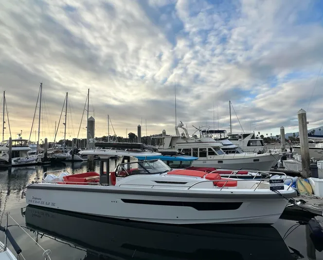 Dog House Yacht Photos Pics 