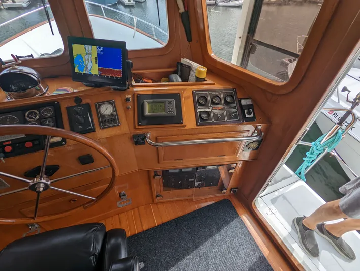 Owl Nest Yacht Photos Pics 