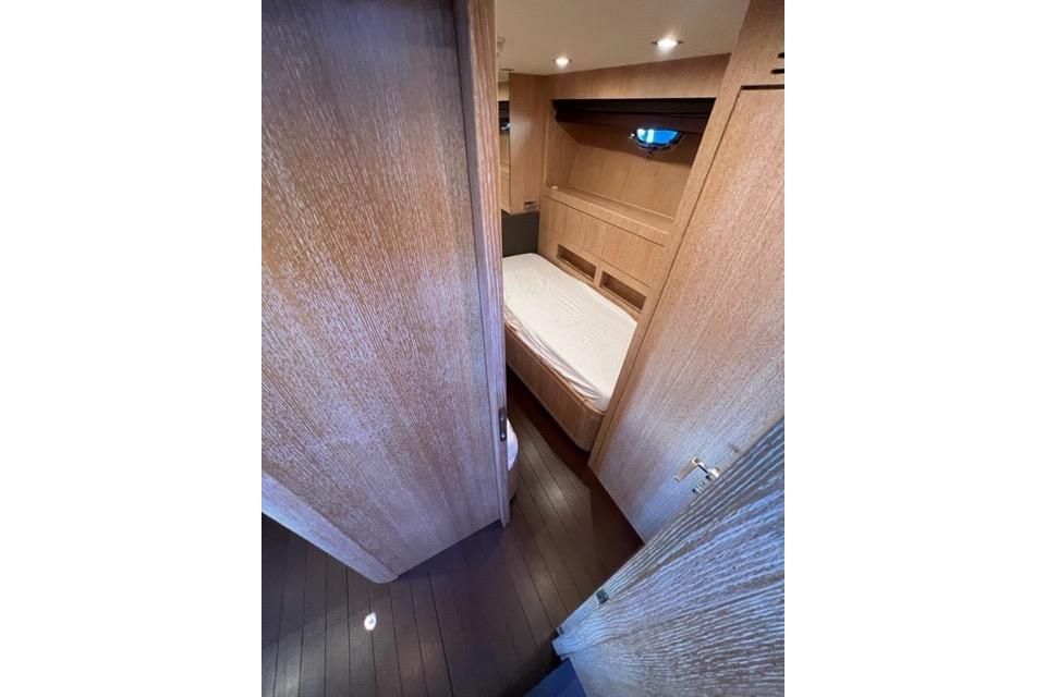 2009 Mangusta 72 