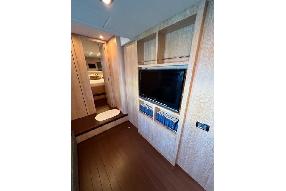 2009 Mangusta 72 