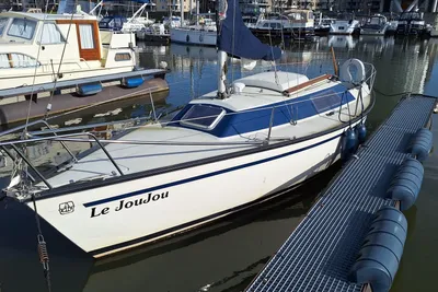 1981 Dufour 1800