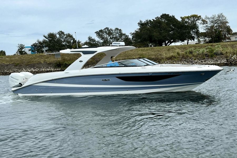 2023 Sea Ray 350 SLX OB