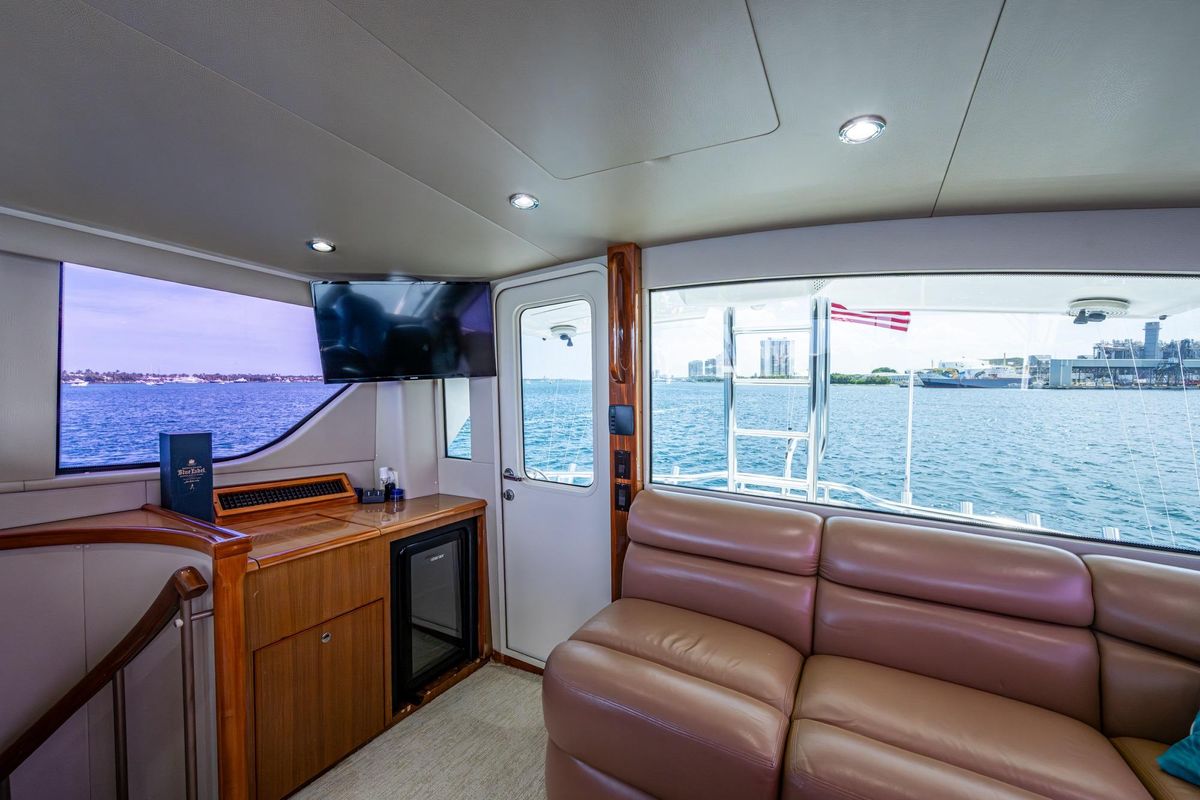 2005 Viking 61 