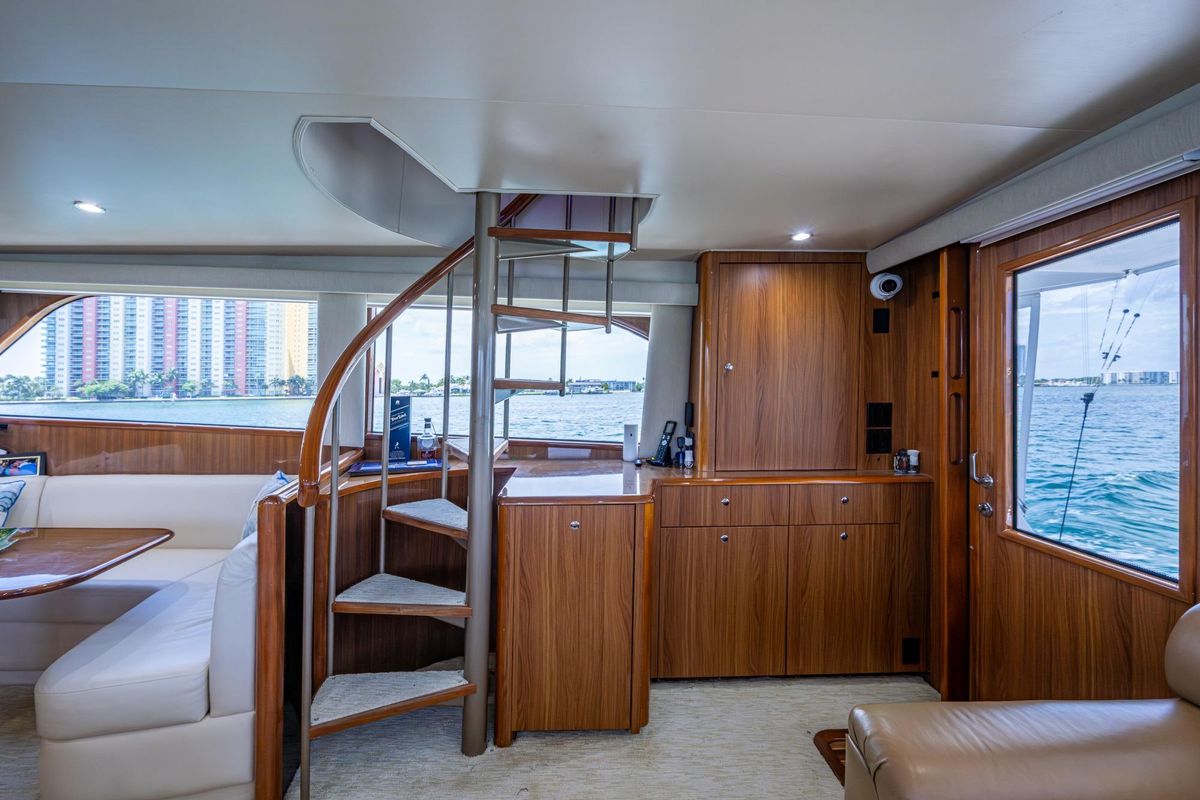 2005 Viking 61 