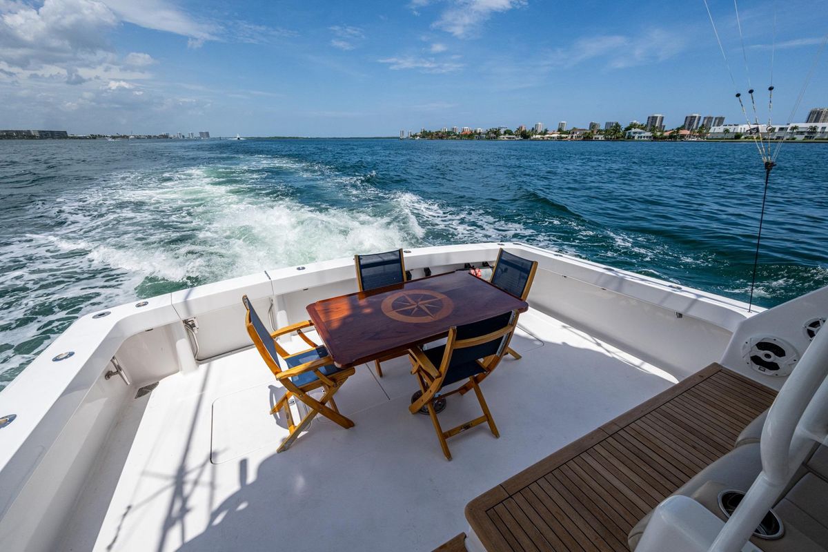 2005 Viking 61 