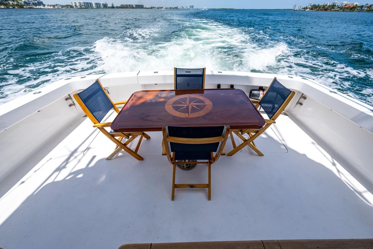2005 Viking 61 