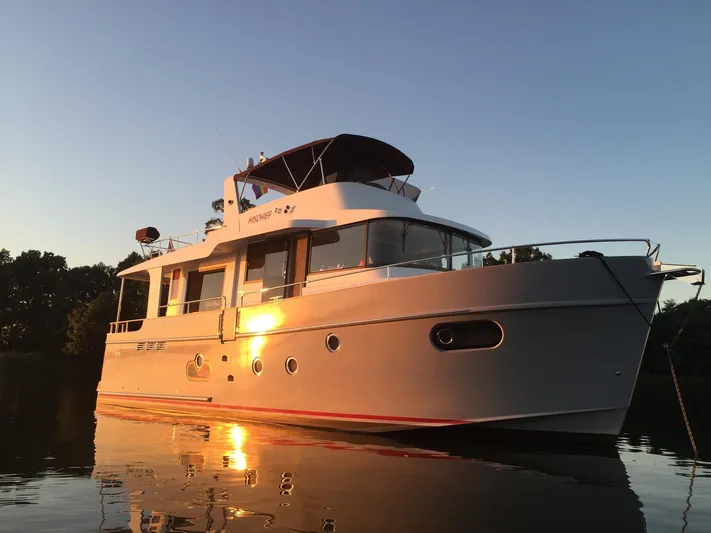 Mischief Yacht Photos Pics 