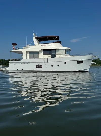 Mischief Yacht Photos Pics 