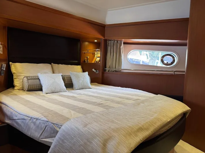 Mischief Yacht Photos Pics 