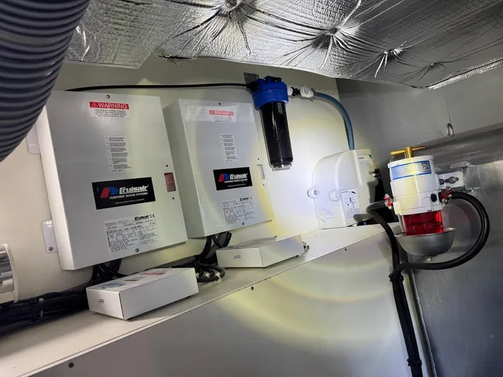 Mischief Yacht Photos Pics 