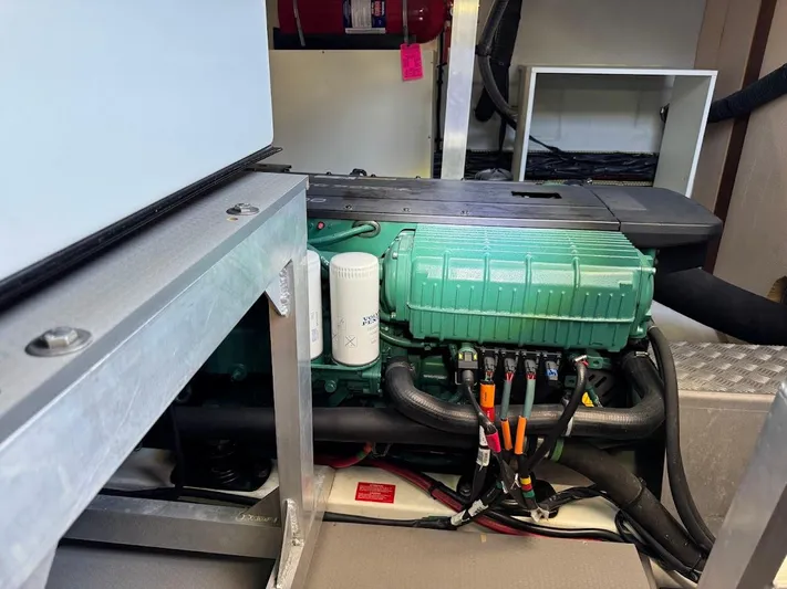 Mischief Yacht Photos Pics 