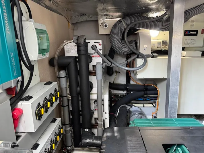 Mischief Yacht Photos Pics 