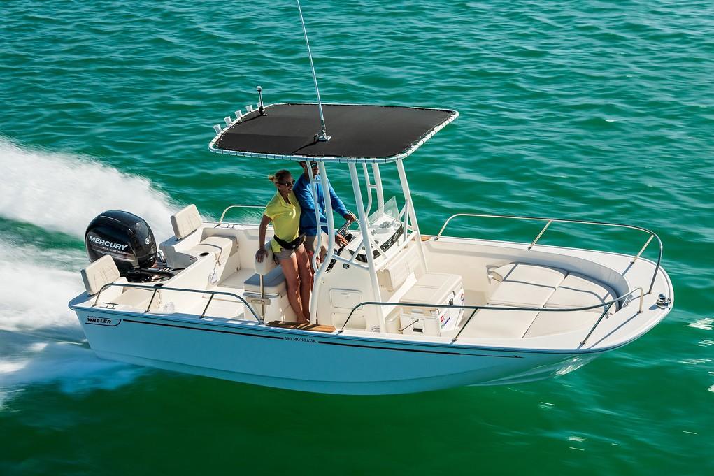 2025 Boston Whaler