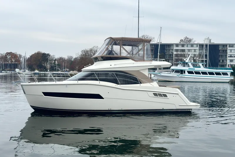 Melody Rose Yacht Photos Pics 2016 Carver C34 Command Bridge Port Side