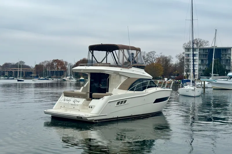 Melody Rose Yacht Photos Pics 2016 Carver C34 Command Bridge Starboard Quarter
