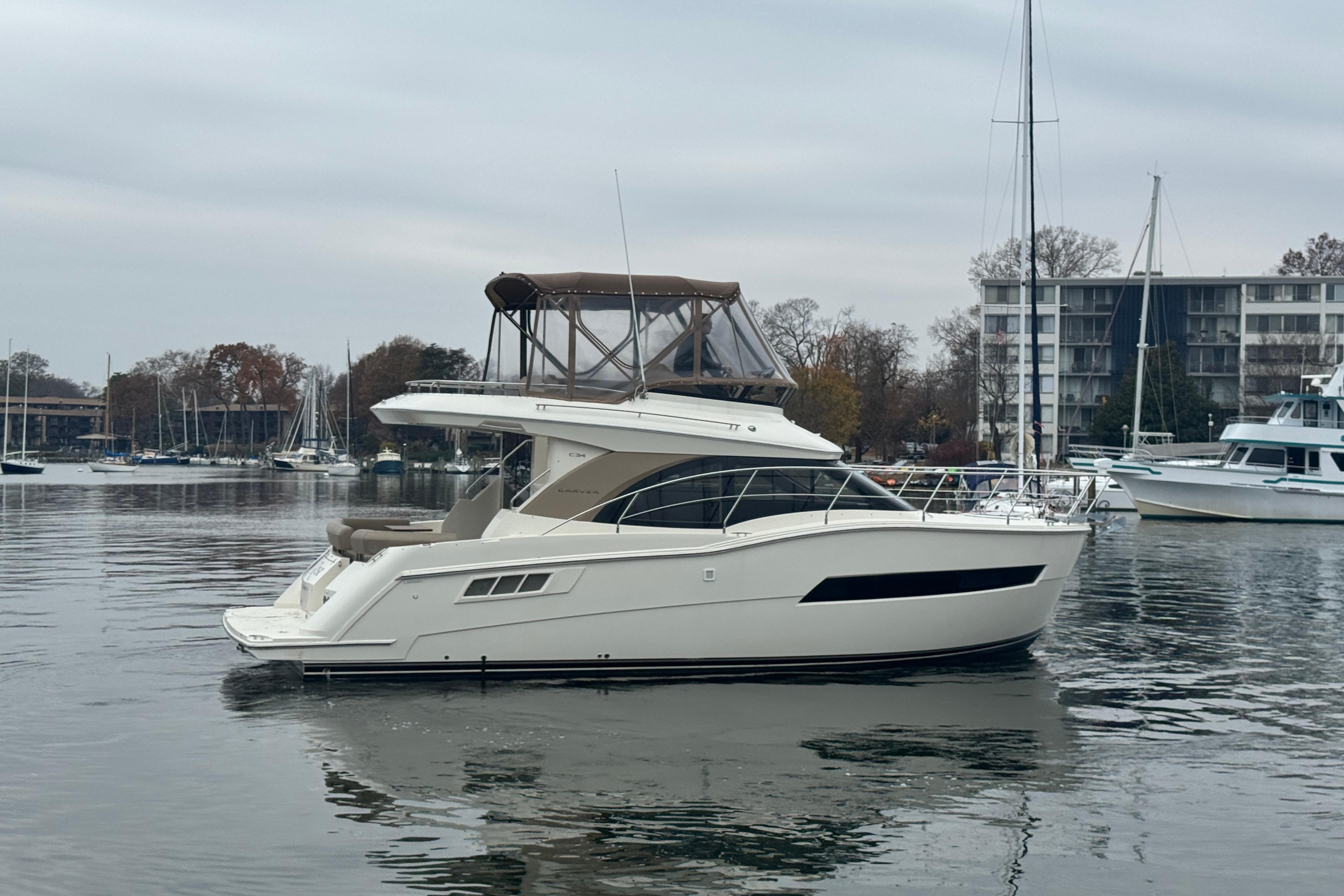 2016 Carver C34 Command Bridge Starboard Side