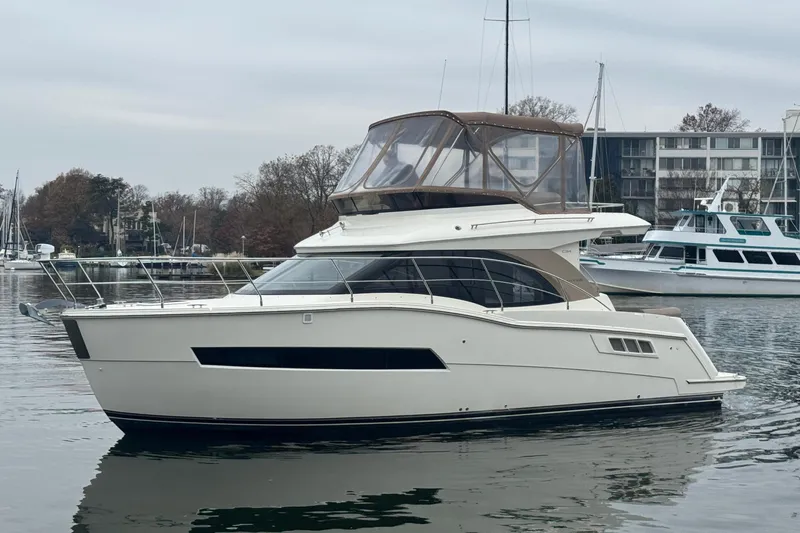 Melody Rose Yacht Photos Pics 2016 Carver C34 Command Bridge Port Bow