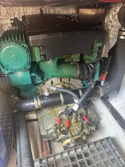 Knot Guilty Yacht Photos Pics Engine compartment of a 2016 Galeon 380 Fly yacht, showcasing mechanical components.