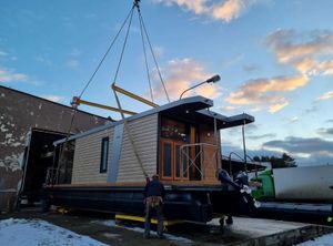 2023 Campi 360 Houseboat
