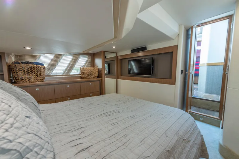  Yacht Photos Pics Luxurious 2017 Sea Ray Fly 510 yacht bedroom with modern decor and natural light.