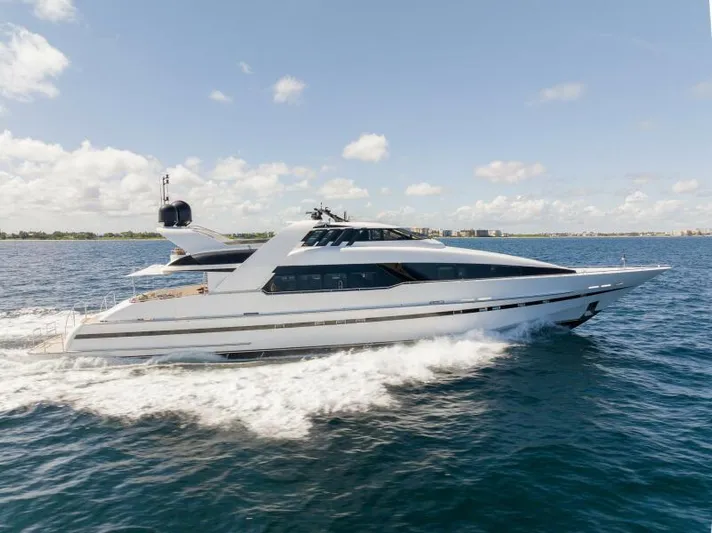 Entourage Yacht Photos Pics 