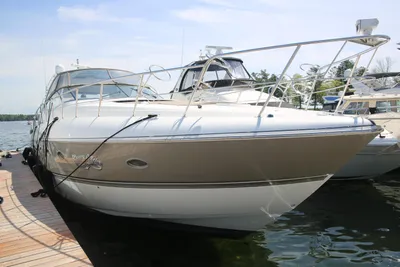 Cruisers Yachts 560 Express