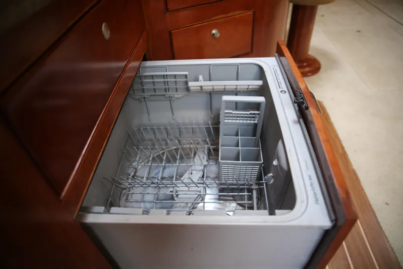 Cheers Again Yacht Photos Pics 