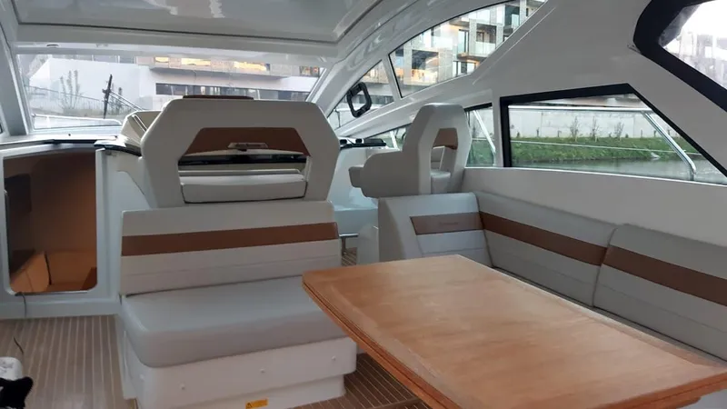 805 Yacht Photos Pics 