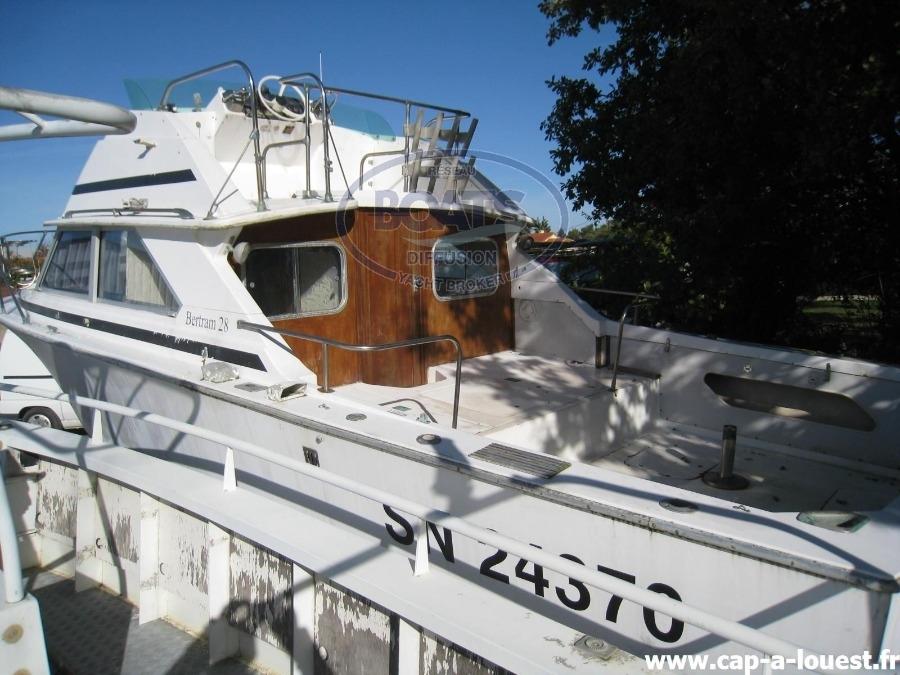 Bertram 28 1973 9m LoireAtlantique ( 44 )