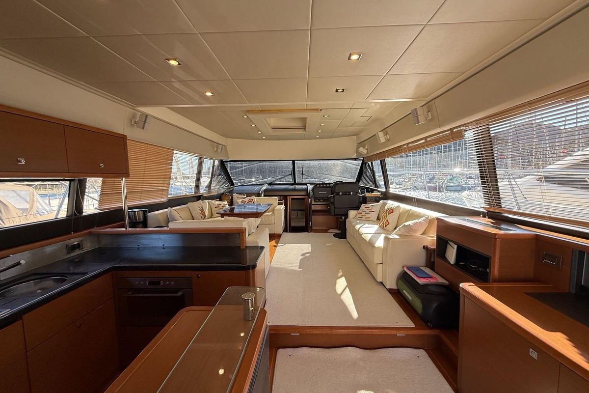 2011 Prestige 63 