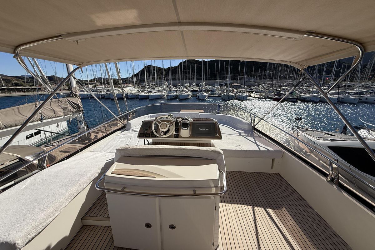 2011 Prestige 63 